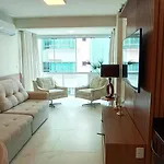 Bom Gosto E Conforto A 130M Da Praia Central
